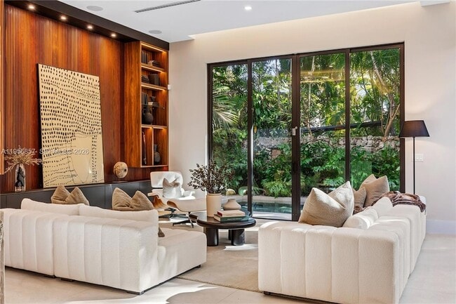 Building Photo - 2805 Freeman St