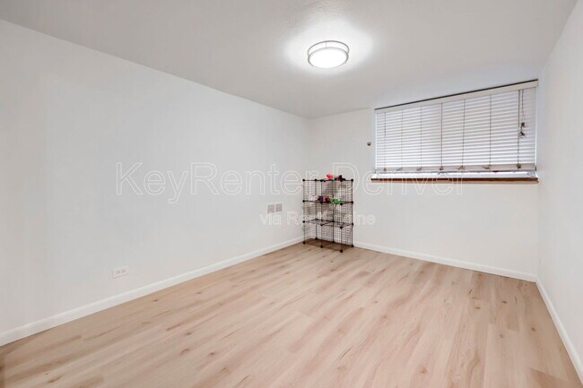 Building Photo - 1350 Josephine St