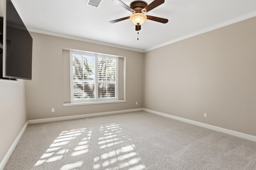 Building Photo - 1101 Countryhill Dr