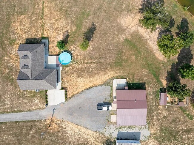 Building Photo - 224 Northview Rd