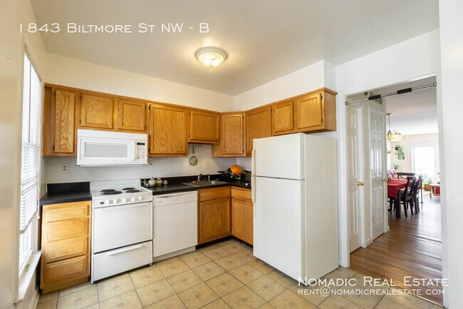 Building Photo - 1843 Biltmore St NW