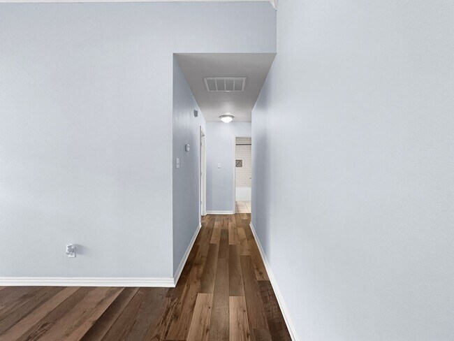 Building Photo - 2060 Kalei Ln