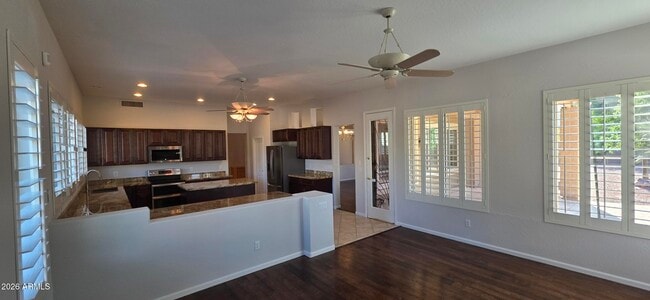 Building Photo - 21506 N 73rd Ave