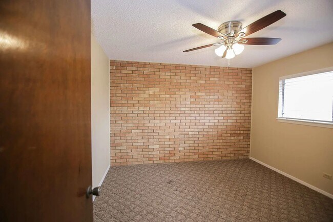 Building Photo - 808 W Stubbs St