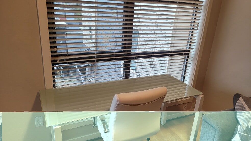 Desk - 4116 California Ave SW