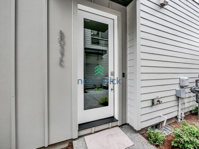 Building Photo - Stunning 2023-Built Crown Hill Townhome | 3 Bed | 2 Bath | Modern Finishes & Prime Seattle Location