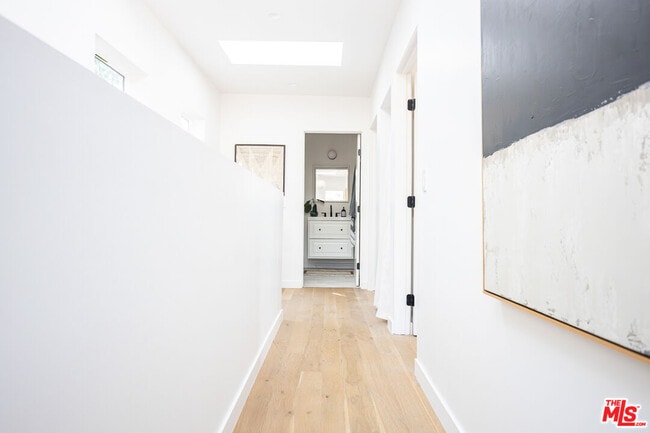 Building Photo - 2210-2214 Echo Park Ave