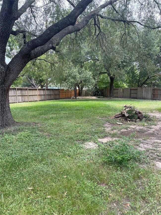 Building Photo - 11306 Yorkshire Oaks Dr