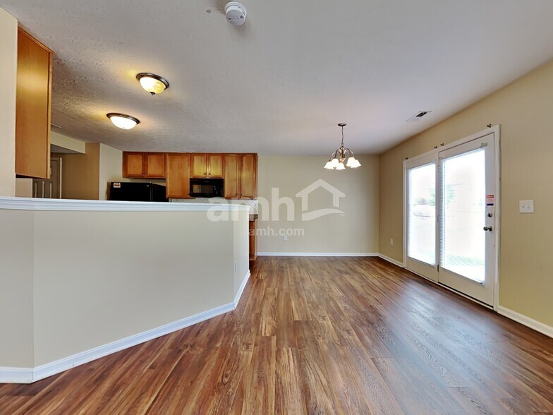 Building Photo - 320 Hennepin Dr