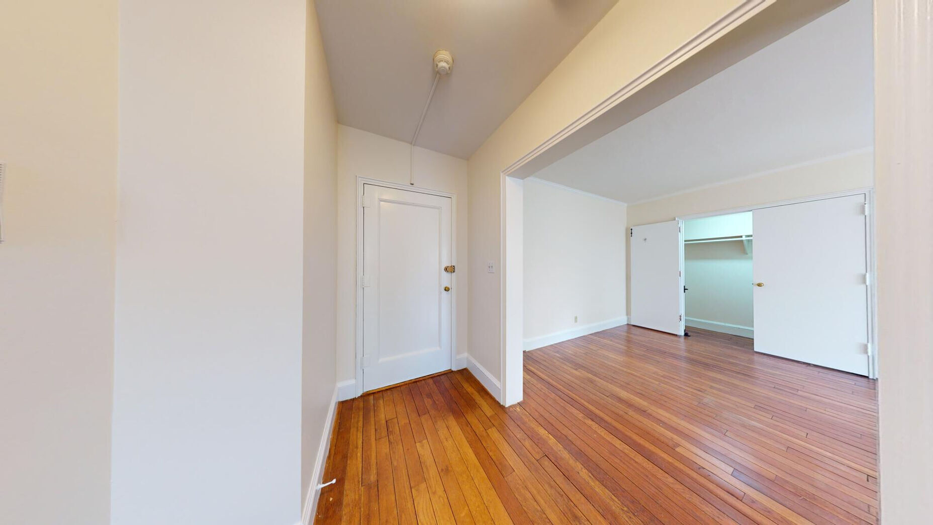 Building Photo - 532 Belmont St