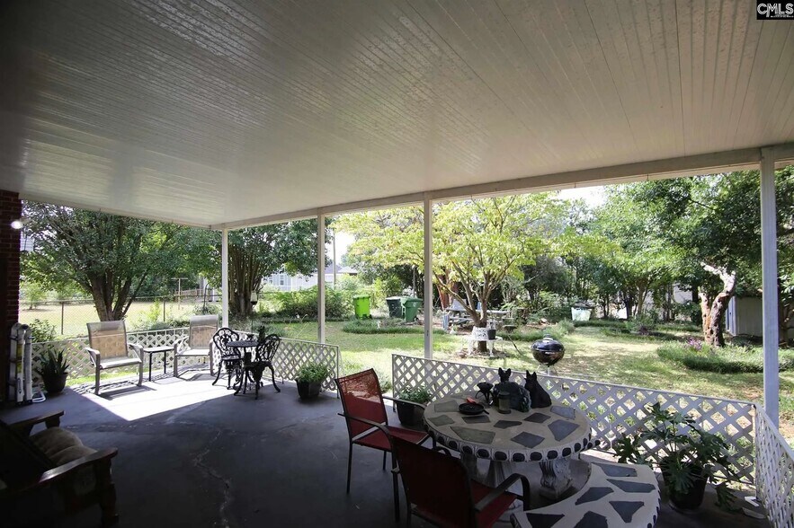 Building Photo - 4121 Chesterfield Dr