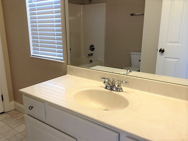 Building Photo - 153 Union Ridge Dr