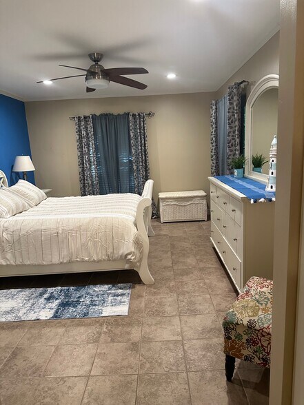 Master Bedroom - 600 Cranes Way