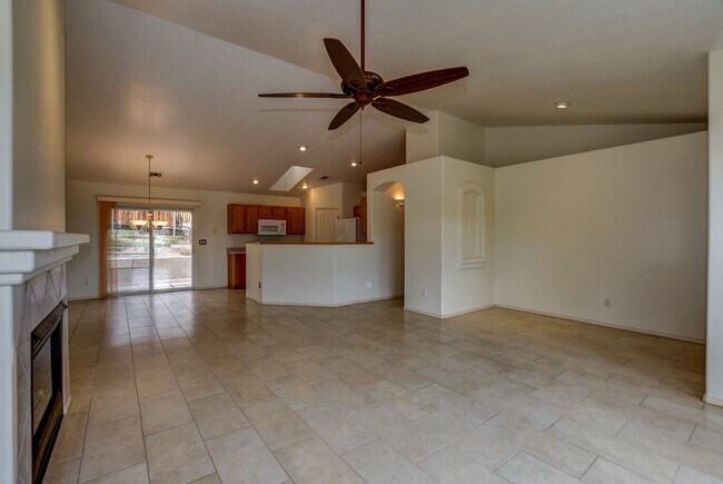 Building Photo - 8381 E Hopi Cir