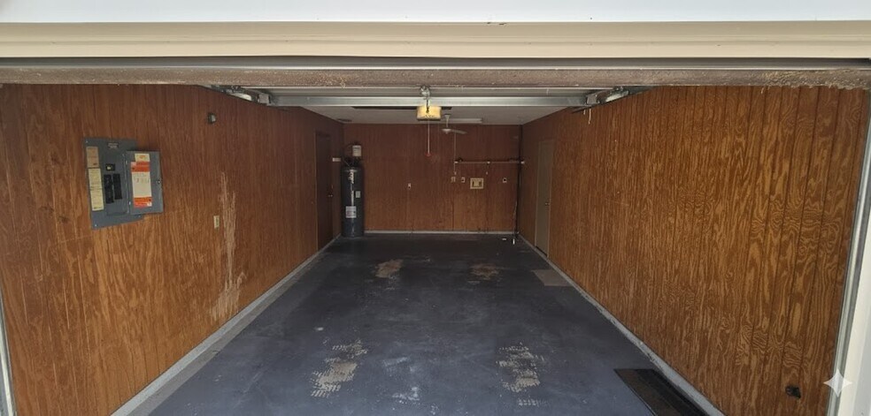 Building Photo - 152 Fenimore Ln