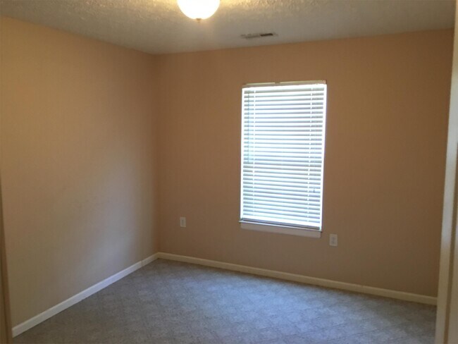 Building Photo - 6258 Braelinn Dr