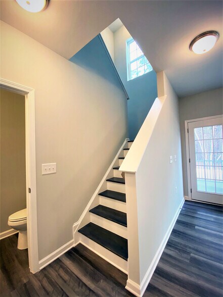 Building Photo - 621 Great Eno Path