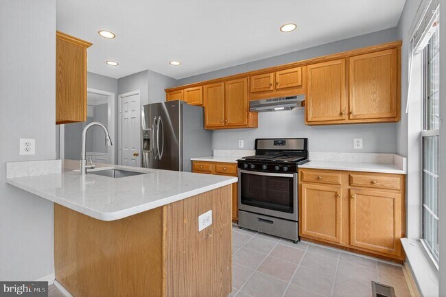 Primary Photo - 1055 Lexus Way