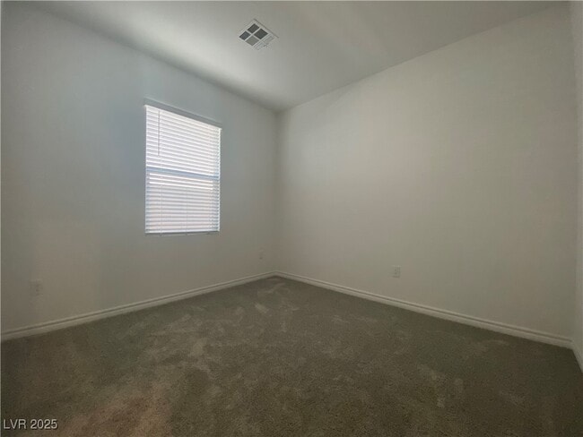 Building Photo - 8846 Sasquatch Run Ave