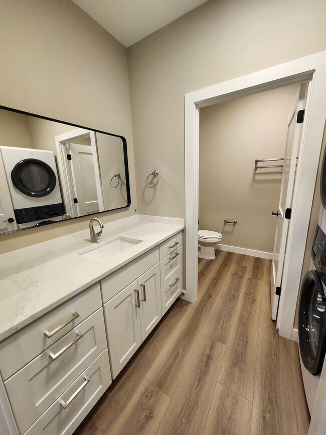 Building Photo - Gorgeous NEW CONSTRUCTION! w/Smart Home Te...