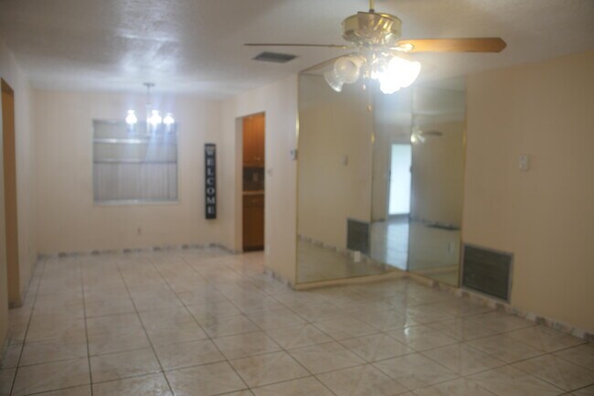 Building Photo - 871 SW 63rd Terrace