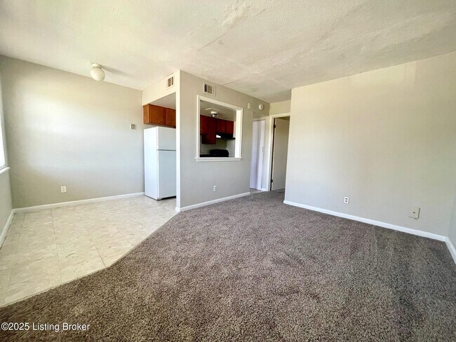 Building Photo - 4143 Hillview Ave
