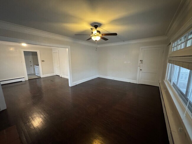 Building Photo - 12611 Franklin Blvd