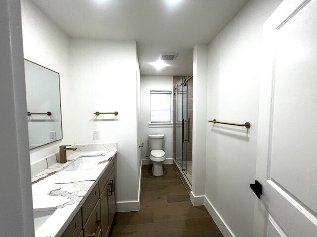 Building Photo - 12318 Queensbury Ln