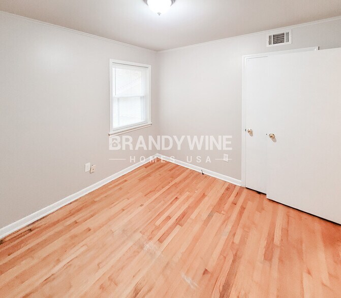 Building Photo - 3035 Christine Rd