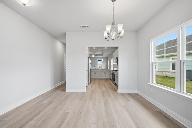 Building Photo - 586 Alleyoak Ln