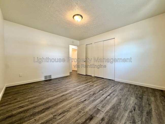 Building Photo - 487 84th St SW