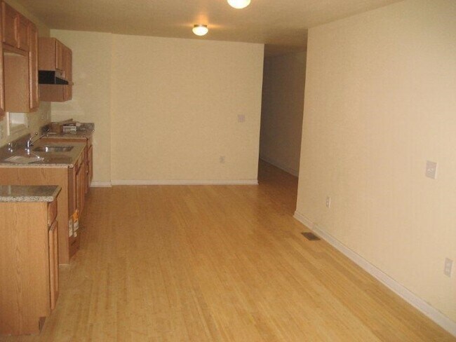 Building Photo - 1523 N 17th St