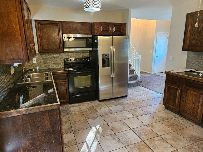 Building Photo - Charming 3-bedroom, 2-bathroom home