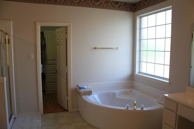 Building Photo - 4416 Jenkins Dr