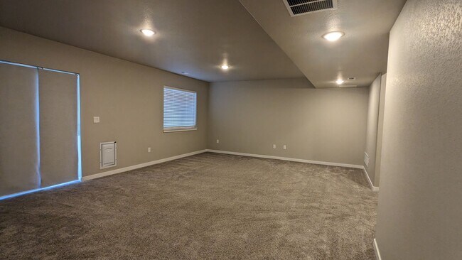Building Photo - 4948 Wolf Moon Dr