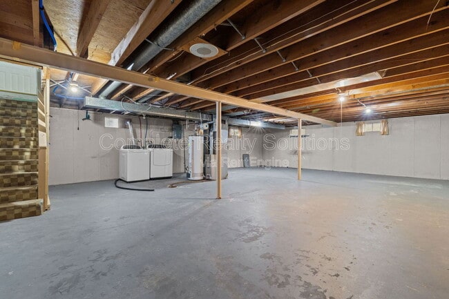 Building Photo - 11809 Bridgevale Ave