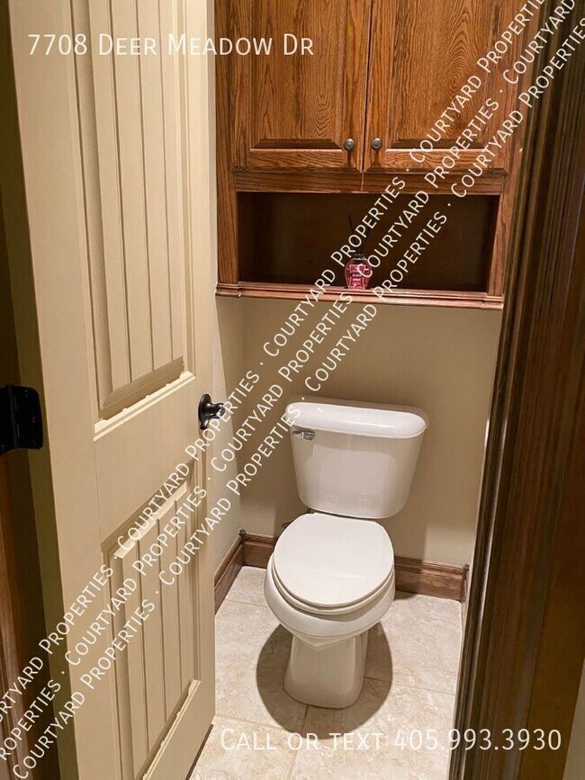 Building Photo - 7708 Deer Meadow Dr
