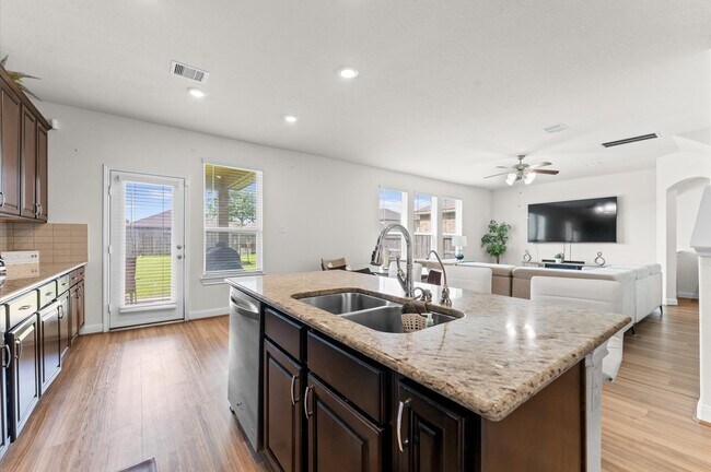 Building Photo - 24231 Prairie Glen Ln