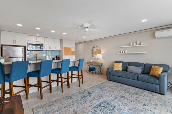 Building Photo - Full Ocean View, Fully Furnished Condo |Across from Surf Beach|Pool |Renovated |Heart of Kihei