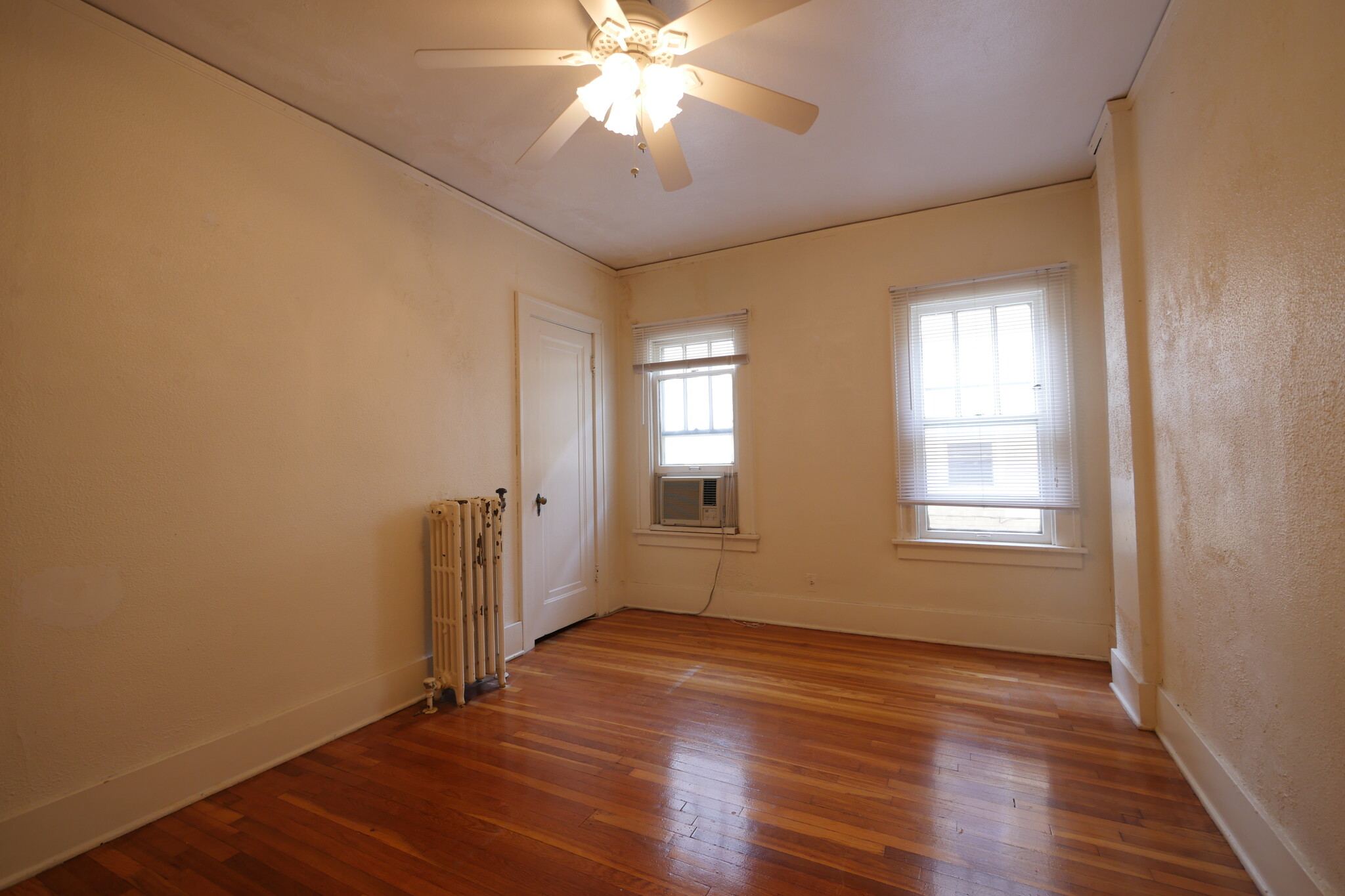 1st bedroom - 837 W South St