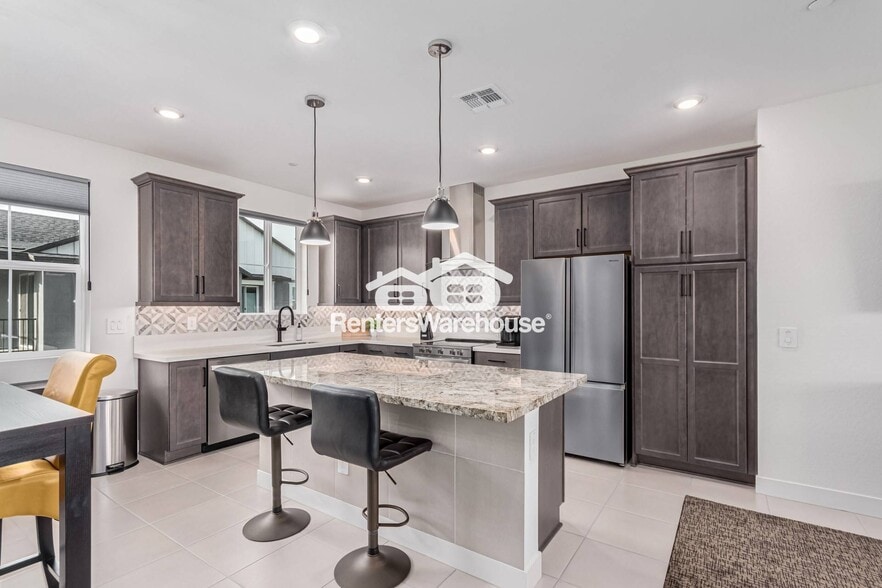 Building Photo - 11300 N Casa Dega Dr