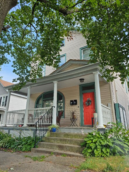 Building Photo - 142 Washington St