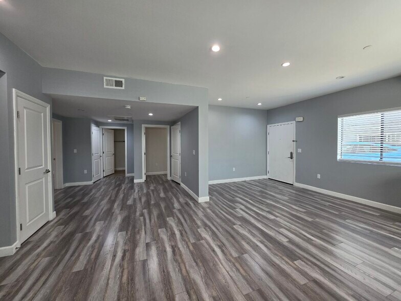 Building Photo - 6824 Ben Ave