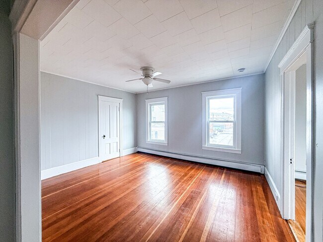 Building Photo - 18 Ellsworth St