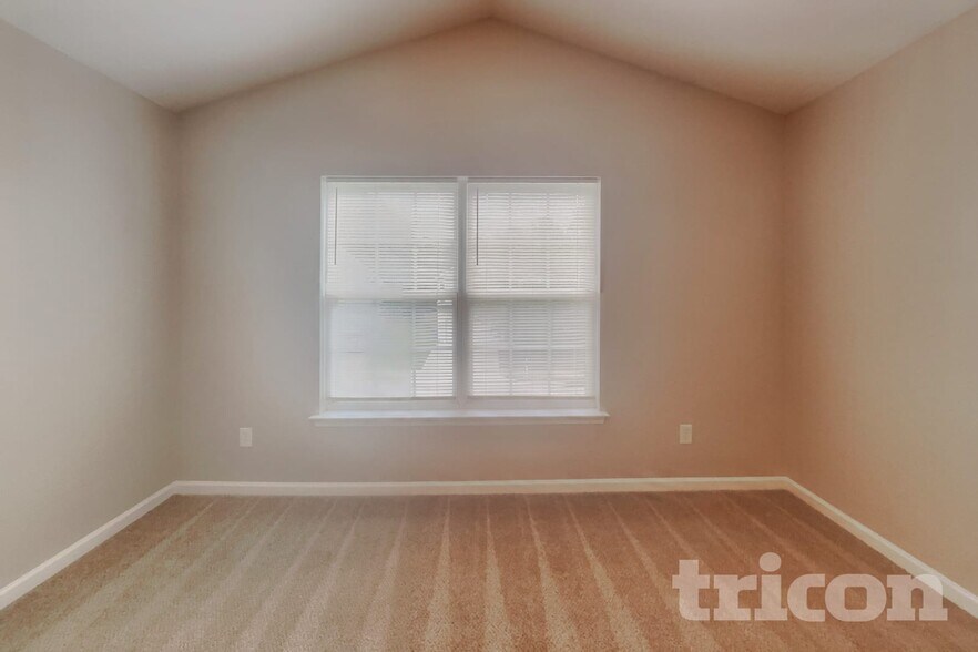 Building Photo - 3120 Rendezvous Dr