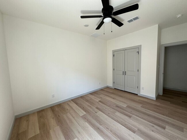 Building Photo - 2113 20th St