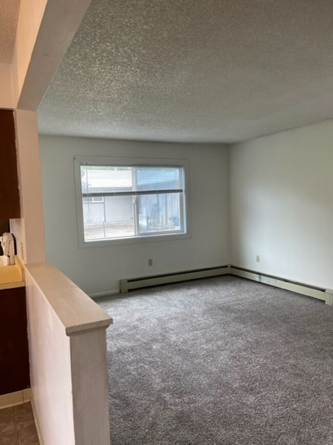 Building Photo - 410 N 19th Ave