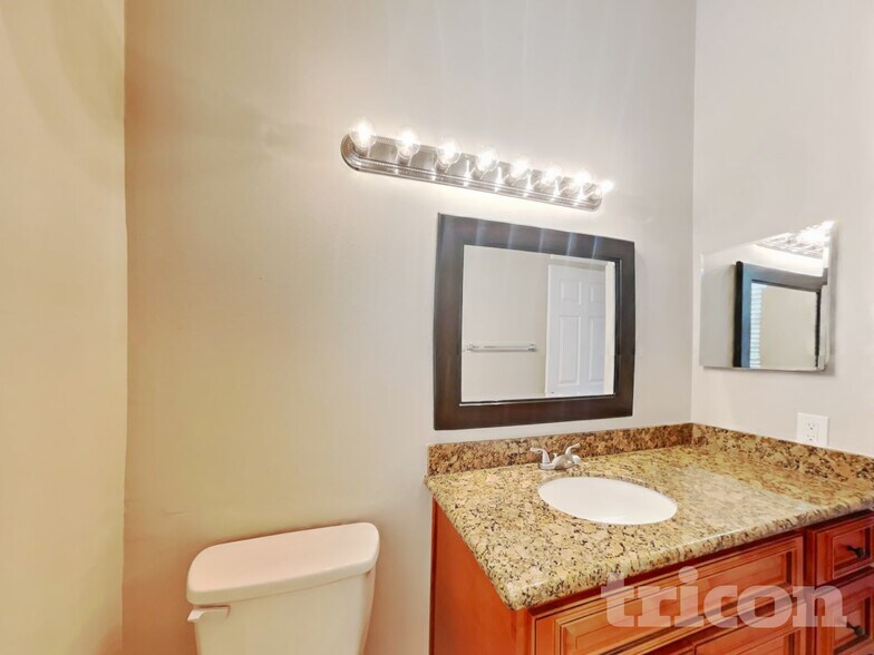 Building Photo - 1614 Sand Hollow Ln