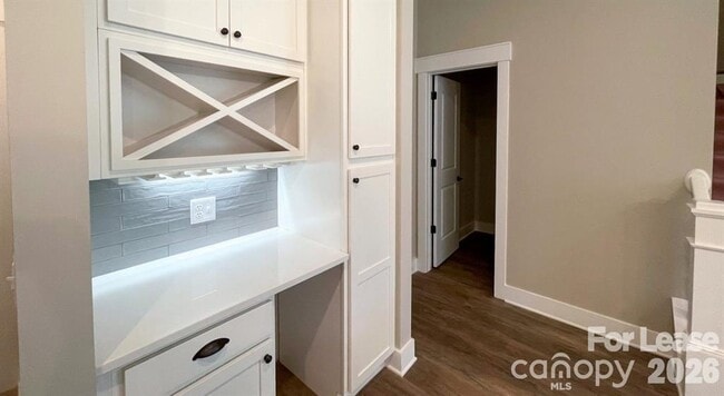 Building Photo - 17014 Fairmount Way