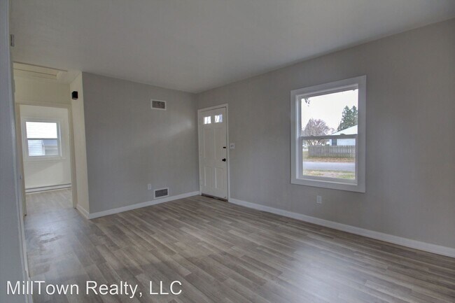 Building Photo - 2 br, 1 bath House - 3856 Johnson Ave